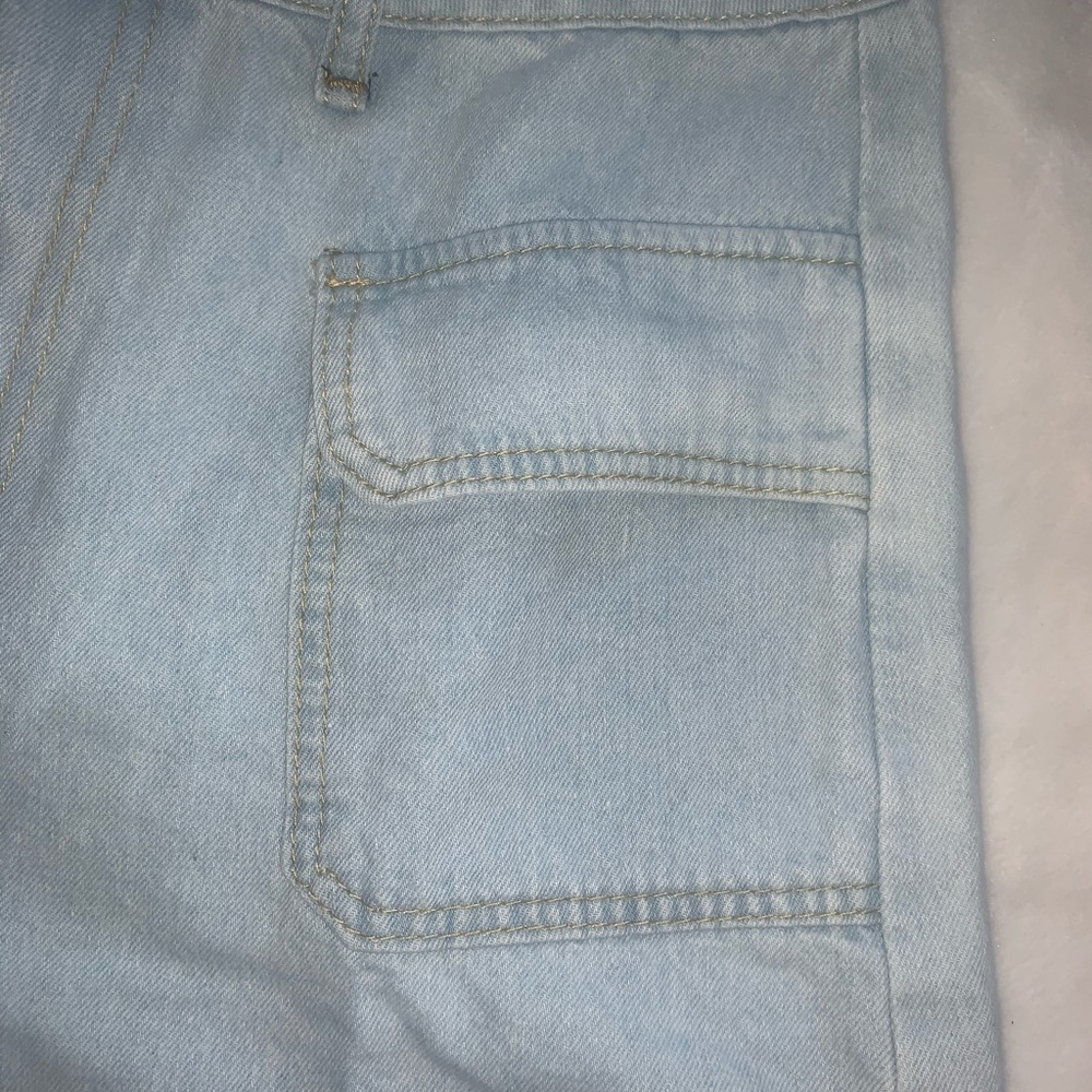 Brand New High-Waisted Light Denim Shorts - Shein - Picture 5 of 7